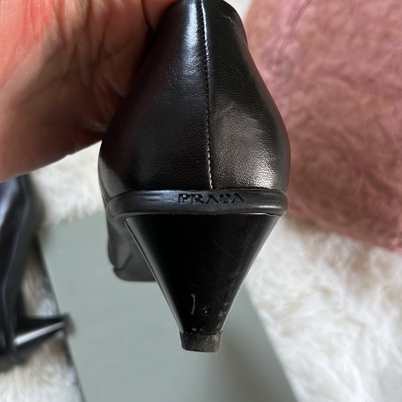 Prada blk leather kitten heels sz 7 - Picture 6 of 7